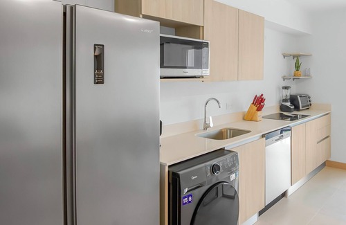 Barrio Santa Lucía Apartamento | Upstay - New Condo w Incredible Views in Jaco