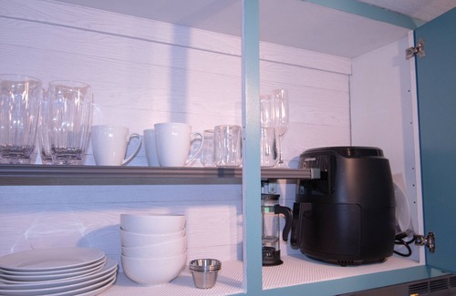 Lyn-Lake Apartamento | Uptown Retreat - Close to the Lake