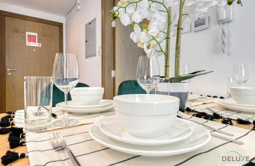 Dubai Apartamento | Urban 1BR at Binghatti Stars Dubai Silicon Oasis by Deluxe Holiday Homes