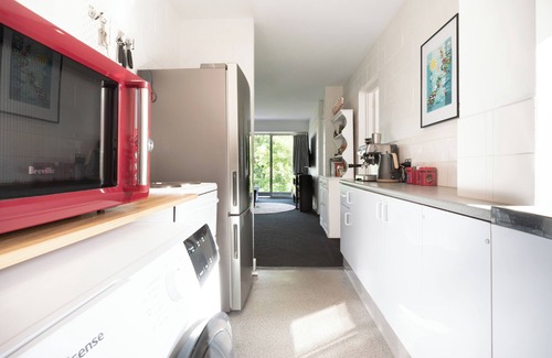 East Launceston Apartamento | Urban apartment Parkside, Cozy Lounge & Dining