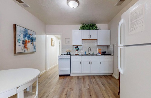 University Heights Casa | Urban Casita, Near Nob Hill and UNM Hospital