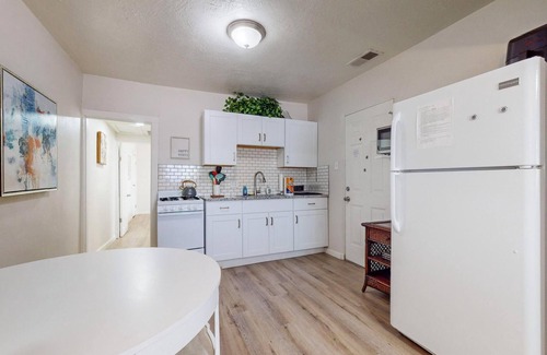 University Heights Casa | Urban Casita, Near Nob Hill and UNM Hospital