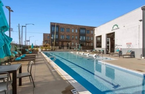 Castleberry Hill Apartamento | Urban chic 1-bedroom with private balcony, WiFi in vibrant Atlanta