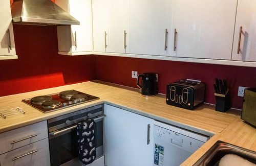 St. Thomas Apartamento | Urban Comfort: Stylish 2-Bed Apartment