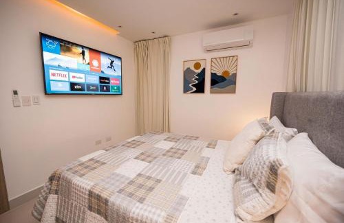 Punal Apartamento | Urban Elegance, Family Comfort, 10 min Airport