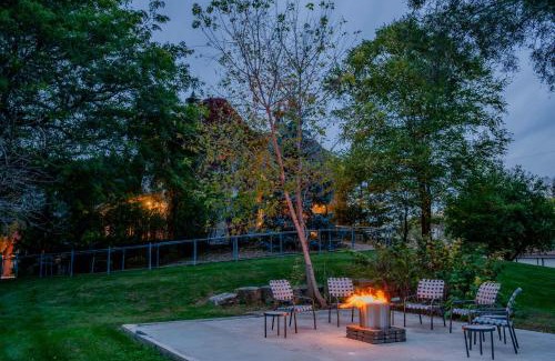 Appleton Casa | Urban Farmstead Family Retreat - Game Barn