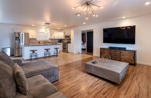 Scottsdale Highlands Casa | URBAN IN OLD TOWN - PRIVATE POOL - HEART OF OLD TOWN