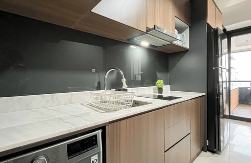 Pinang Apartamento | Urban Industrial Touch 1Br Apartment At The Smith Alam Sutera