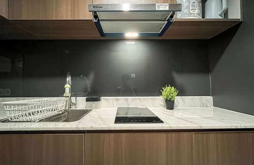Pinang Apartamento | Urban Industrial Touch 1Br Apartment At The Smith Alam Sutera