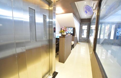 Andheri West Hotel | Urban Nest