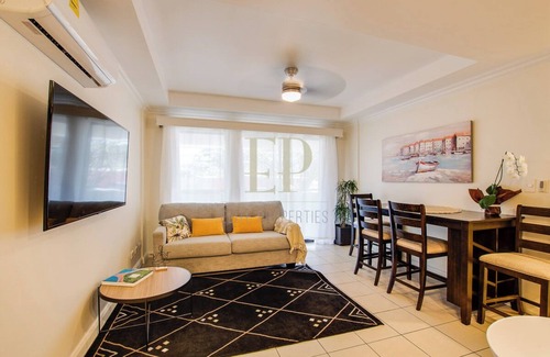 Santa Ana Apartamento | Urban Oasis in Santa Ana Centro: 2BR & Terrace near Everything