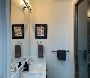 Lenox Apartamento | Urban Peak Escape