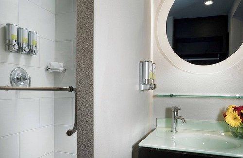 Belltown Hotel | Urban Queen Room, Hotel FIVE, Afternoon Delights, Downtown Location