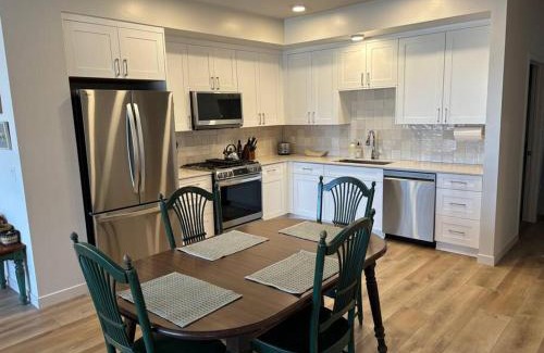 San Luis Obispo Casa | Urban SLO Living- 1 mile from downtown