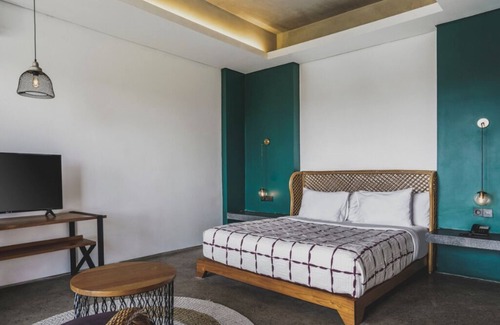 Munggu Complejo | Urban Suite room include breakfast 2 minutes walk to beach