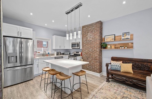 Lower Lawrenceville Casa | Urban Tranquility - Cozy and Spacious Retreat in Awesome Central Location