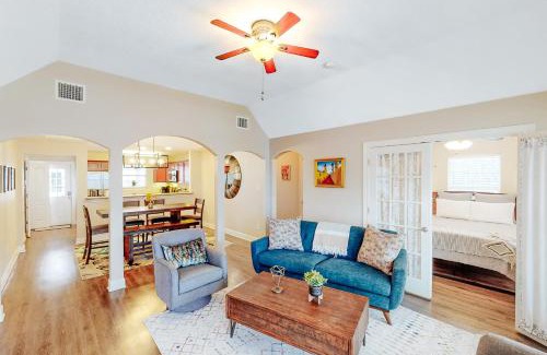 Historic Garderns Casa | Urban Villita