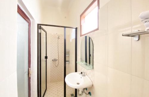 Jember Hotel | Urbanview Raden Mansion Jember