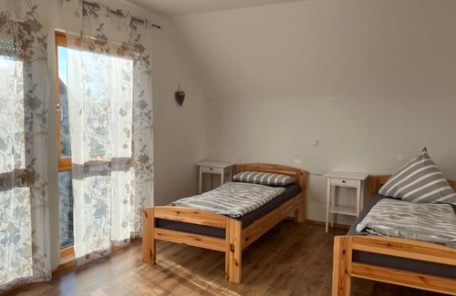 Eilsum Casa | Urlaubsdomizil- Kinder und Tierfreundlich mit 4 Schlafzimmern, Garten, Parkplatz