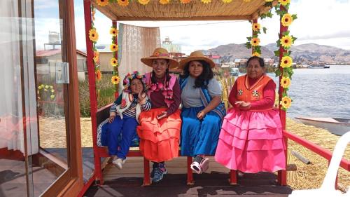 Puno Hotel | Uros encantos del titikaka lodge