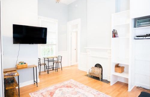 Treme Apartamento | Ursulines Charming 1 Bedroom Monthly Rental