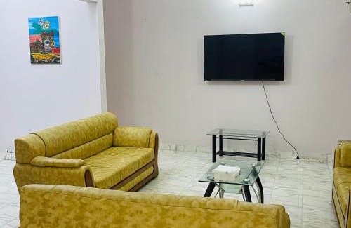 Uttara Apartamento | Uttara Luxury Apartment Near Airport & Metro