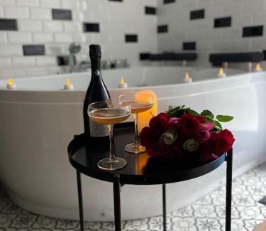 Vieux Malakoff Apartamento | Vénus Love room Escapade romantique avec jacuzzi