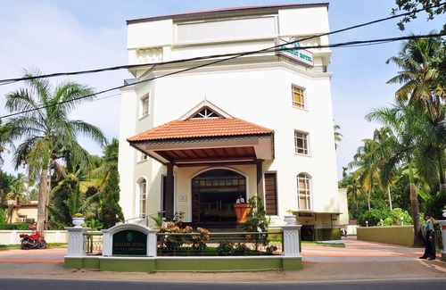 North Paravur Hotel | V K G Group Holiday Hotel