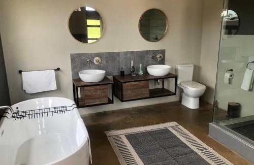 Vredefort Casa | VAAL DE GRACE golf estate The SHACK