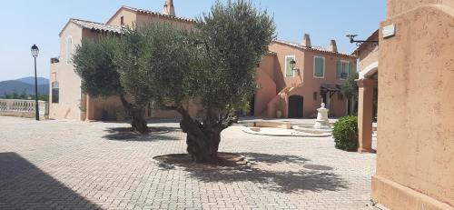 Les Issambres Apartamento | Vacance location mer piscine var sud terrasse
