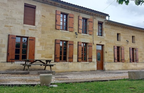 Saint-Genes-de-Castillon Casa | Vacation Home