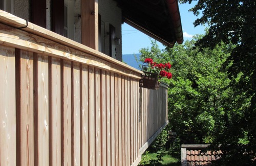 Seehausen am Staffelsee Apartamento | Vacation apartment "Atelier" in a country house in Seehausen am Staffelsee.