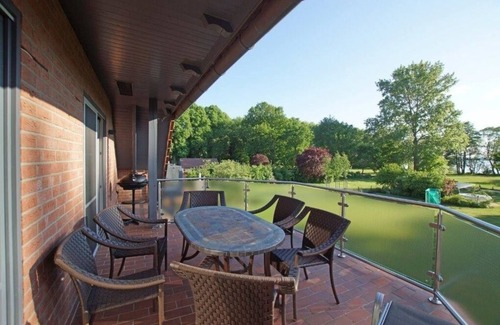 Dobin am See Apartamento | Vacation apartment/apartment for 8 guests with 140m² in Flessenow (150094)