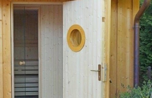 Dobin am See Apartamento | Vacation apartment/apartment for 8 guests with 140m² in Flessenow (150094)