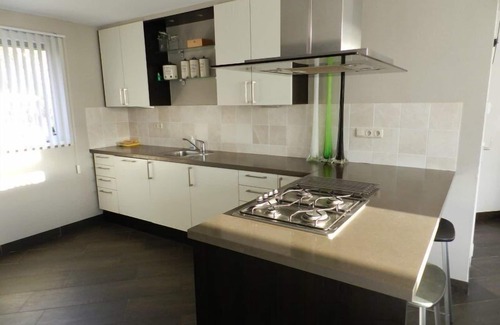 Zeewolde Villa | Amplia casa de vacaciones para 11 personas, (+ WiFi gratis)