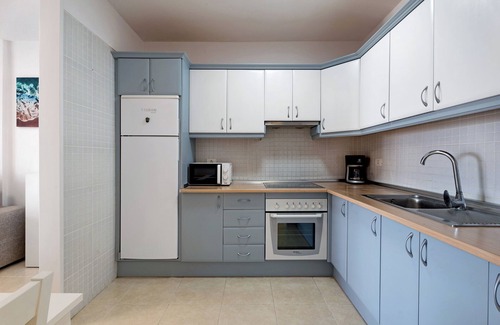 Chayofa Apartamento | Apartamento de vacaciones 'Isabel Vista Sur' con vistas al mar, piscina compartida y Wi-Fi