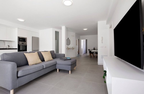 Pájara Apartamento | Apartamento de vacaciones 'Las Cuestitas Sol' con vistas a la montaña, terraza privada y Wi-Fi