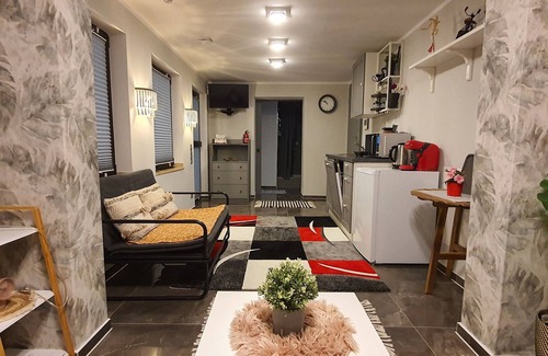 Uedesheim Apartamento | Vacation apartment+swimming pool/garden/terrace/playground