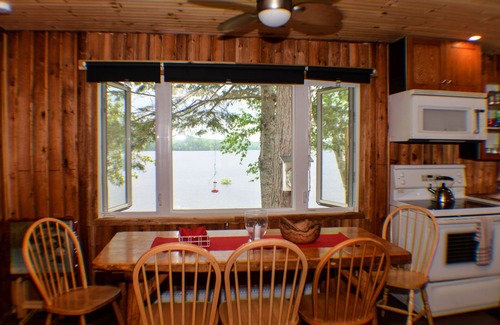 Litchfield Cabaña | Casa de vacaciones en Lakefront Campbell's Bay Quebec cerca de Ottawa / Gatineau