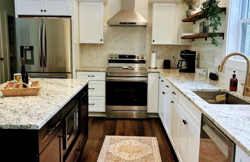Mount Sunapee Casa | Vacation Home: 2 Mins from Mt. Sunapee & Lake!
