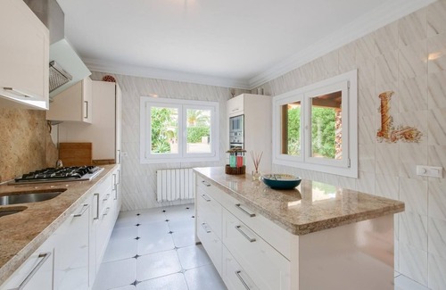 Cala Santany Casa | "Apartamento Estrella del Mar" con piscina, aire acondicionado, Wi-Fi, balcón, terraza y jardín