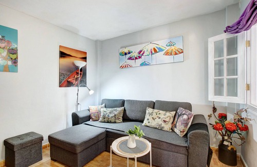 Santa Cruz de Tenerife Casa | "Casa Rural El Árbol", vista al mar, piscina, terrazas, Wi-Fi, tv por satélite; aparcamiento