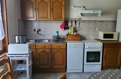 Haut-Loquin Casa | Casa de vacaciones "Gîte Des Peupliers, Gîte À La Ferme" con terraza privada, jardín privado y Wi-Fi