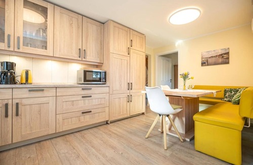 Varel Casa | Vacation home Hafenkoje Vareler Hafen - your retreat by the North Sea