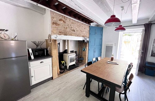 Veyrignac Casa | Casa de vacaciones "La Boetie Du Ponchet" con piscina climatizada privada, terraza privada y Wi-Fi