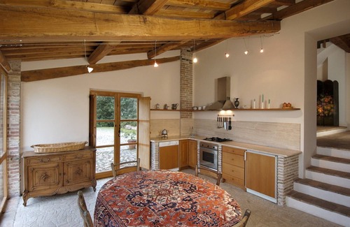 Amelia Casa | Histórico, totalmente restaurado Borgo con pequeña iglesia, naturaleza y lago