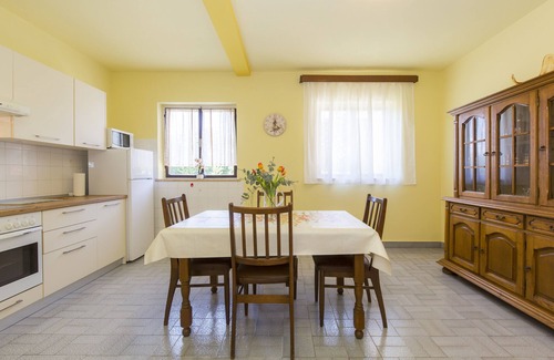 Marceljani Casa | Casa de vacaciones Laura, tranquila, familiar.