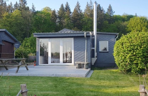 Moelln Casa | Vacation home Mölln am Ziegelsee bathing jetty swimming fishing boat 3 persons dog