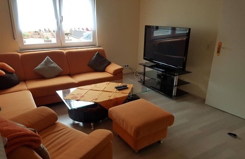 Idar-Oberstein Casa | Casa de vacaciones Marcel - apartamento / apartamento, ducha y baño, aseo, 4 dormitorios