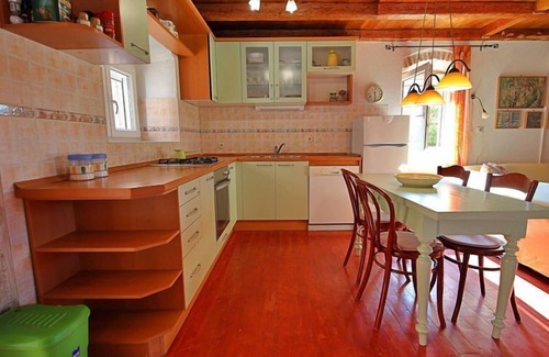 Lozisca Casa | Casa de vacaciones Mirna by Interhome